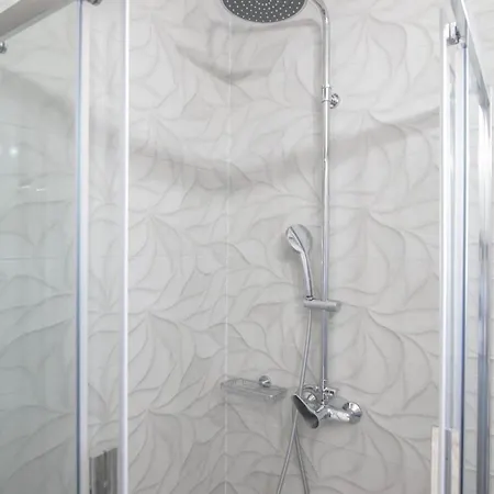 G Quattro Luxury Дом отдыха