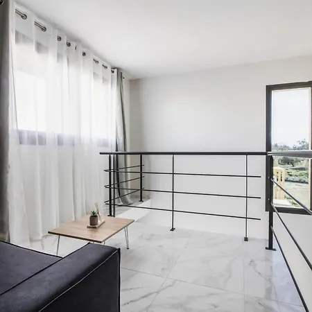 G Quattro Luxury Лефкими